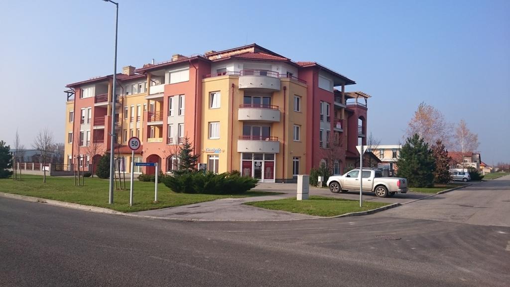 Reka Apartman Бюк Номер фото
